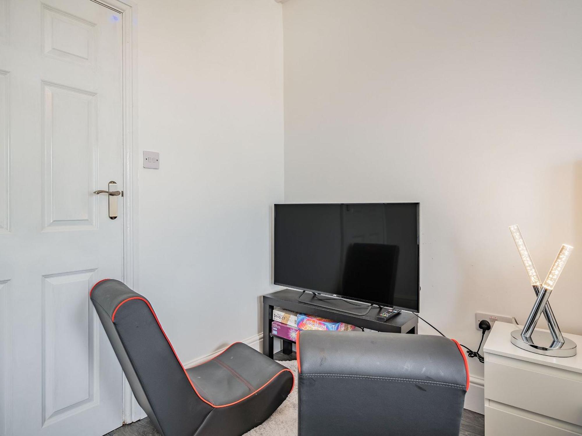 Holiday home Sea View Two - Uk36847
